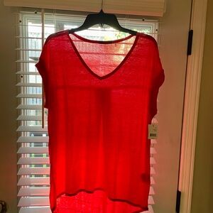 Tahari Red Short Sleeve Tee